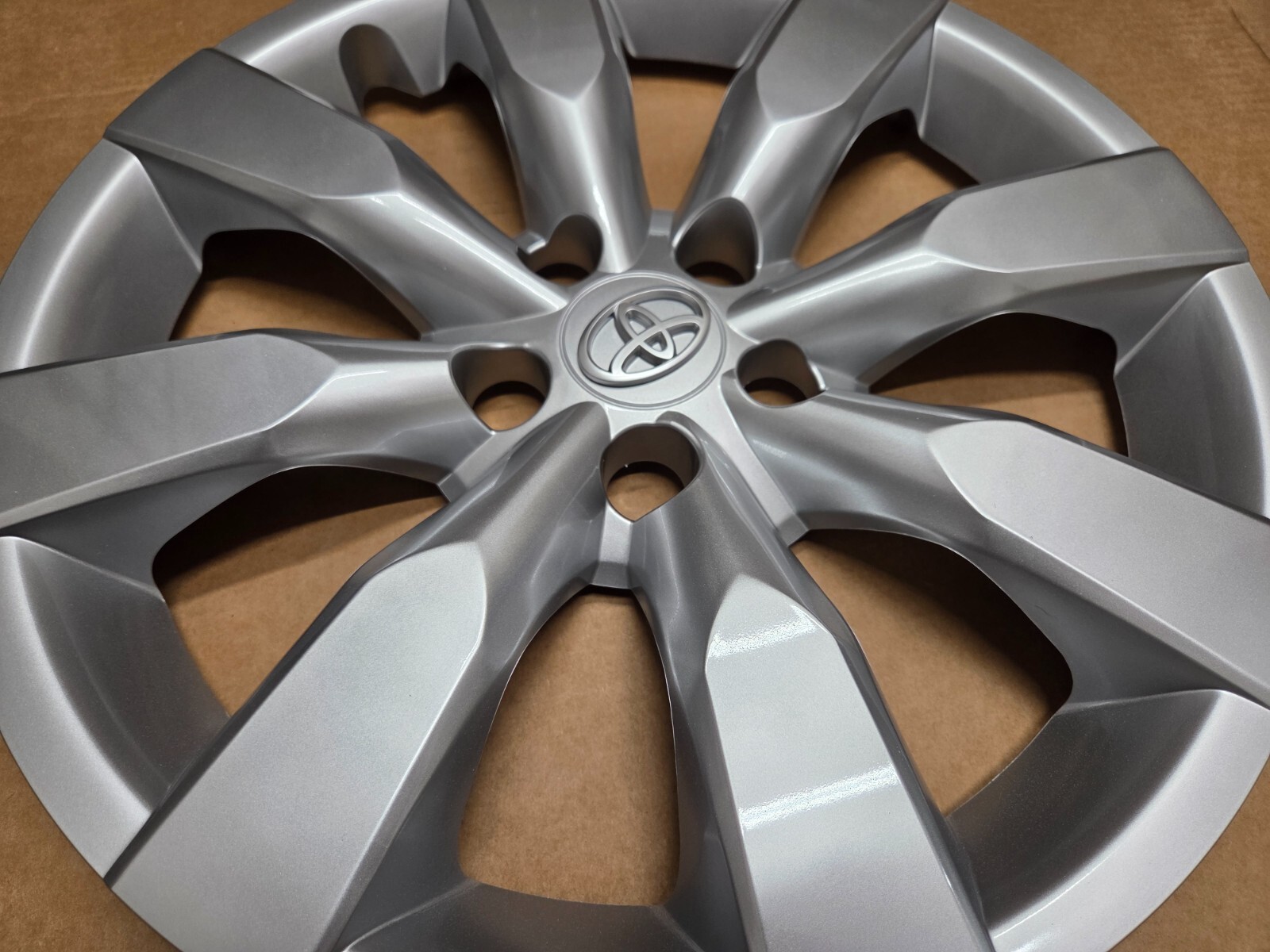 16" Hubcap fits 2014 2015 2016 Toyota Corolla Rim Wheel Cover 61172 New Free SH