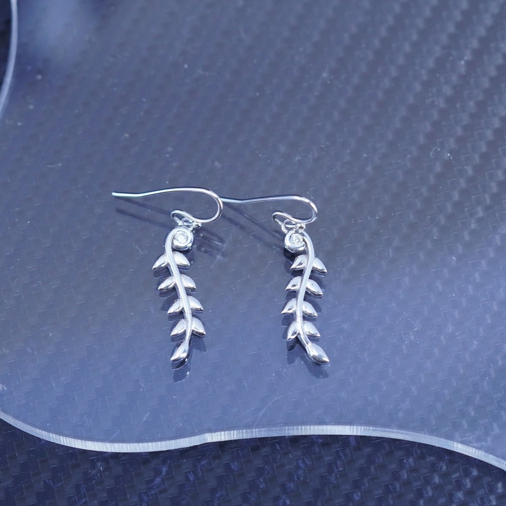 Vintage sterling silver 925 earrings with leafy dangle