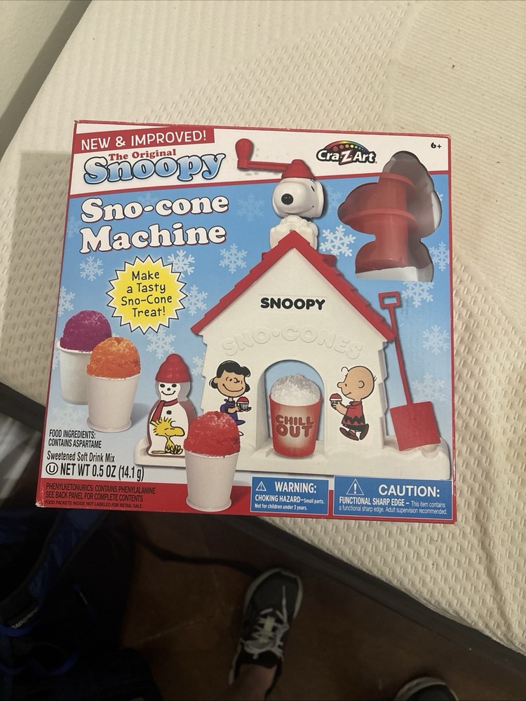 Snoopy Sno-Cone Machine NIB