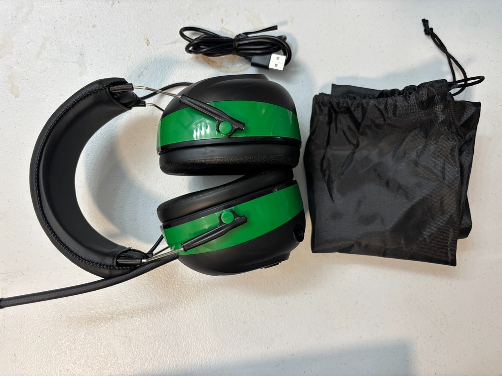 Rechargeable Wireless AM/FM Hearing Protector - SNR30 DB - Black