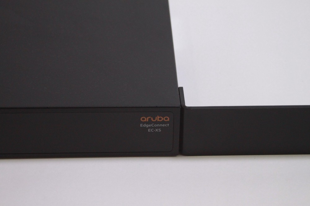 Aruba EdgeConnect EC-XS SD-Wan Gateway READ POWERS ON