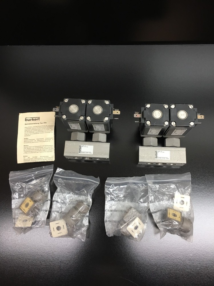 Burkert 123890N CH07237 Mass Flow Controllers Lot 2 PCS