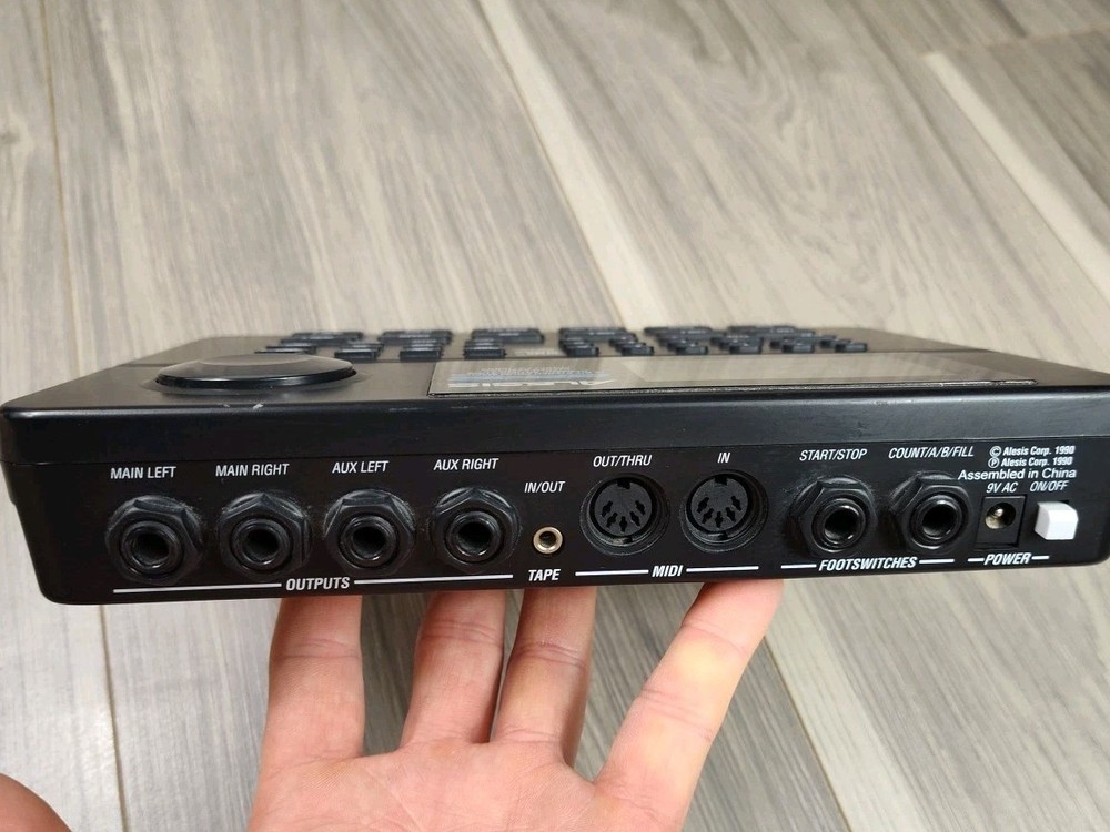 Alesis SR16 Digital Drum Machine Vintage 90s Samples No Power Supply