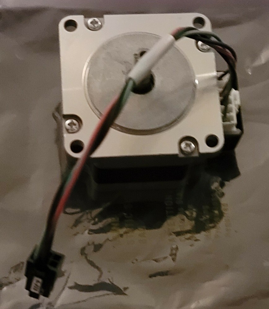 ORIENTAL MOTOR CO. STEPPING MOTOR MODEL PKP264D21AA DC 2.1A 1.3Ω *TESTED*