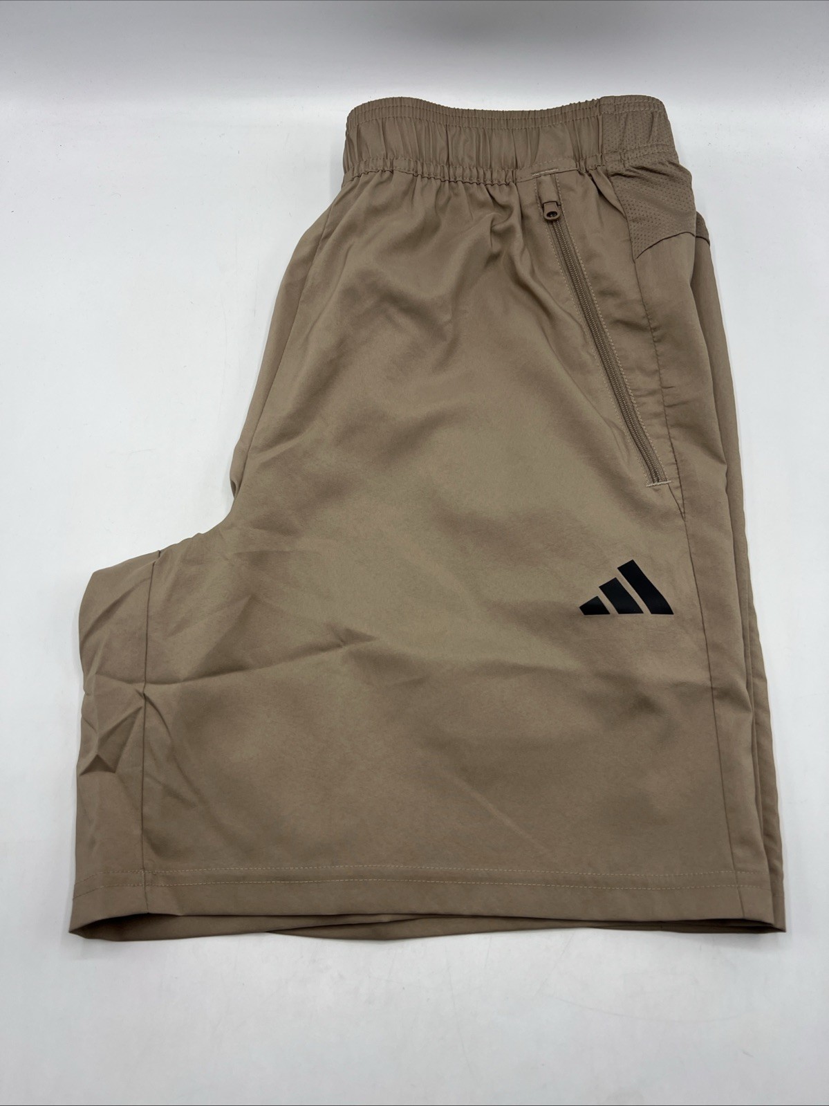 Adidas TR-ES Shorts Men's Size L Large Brown 7 inch inseam New with Tags