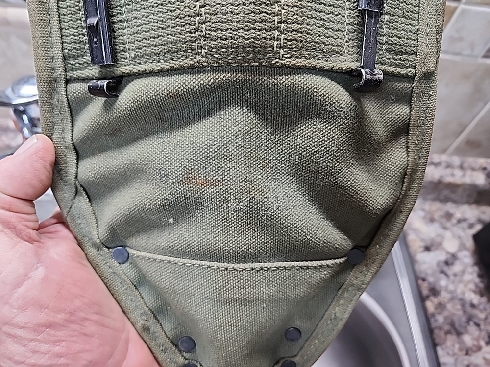 U.S. ARMY 1944 COMBAT FIELD SHOVEL AND CARRIER COVER WW2 Military Trench "Wood"