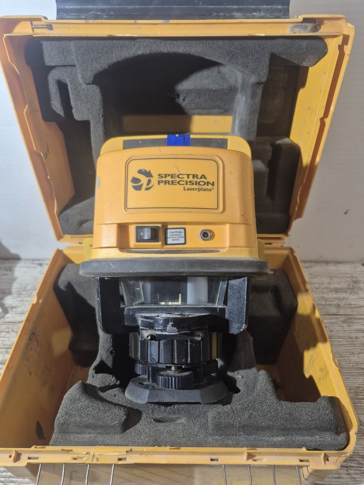 SPECTRA PRECISION LP350 LASER LEVEL & RECEIVER HR350 W/CASE