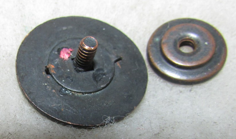 WW1 US Army Vermont State Collar Disc. Good nut and post.