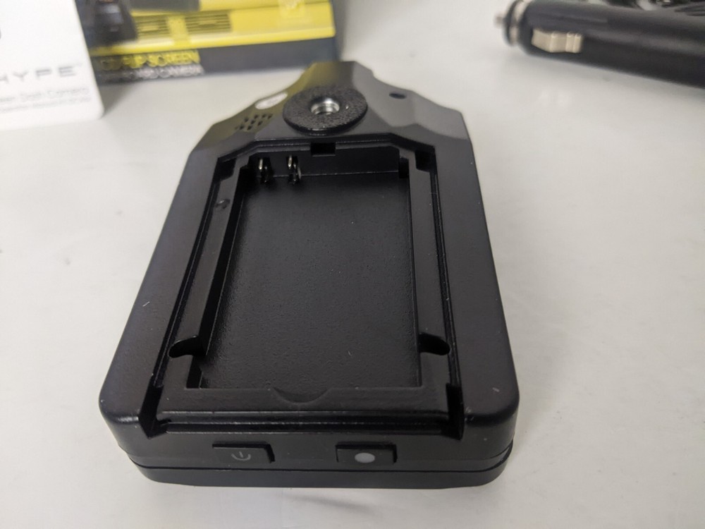 HYPE LCD flip screen dashboard camera 720 p. LCD Screen 2.4"