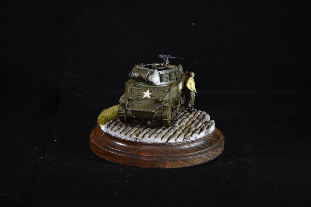 1/48 Scale M8 Scott w/Display Base