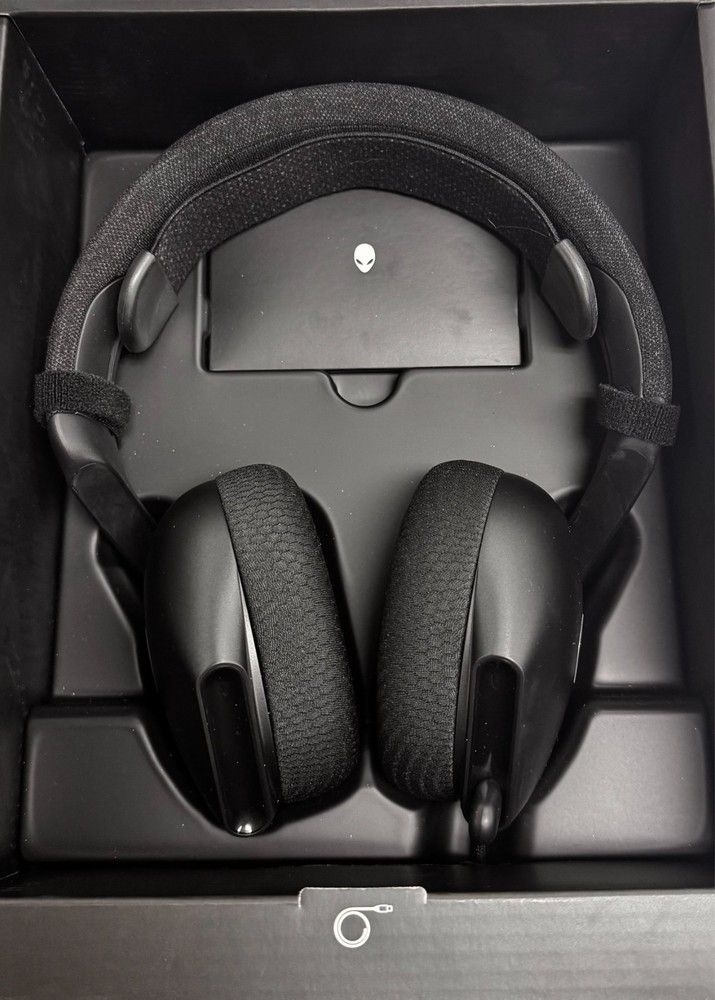 Alienware AW520H Wired Gaming Headset DARK