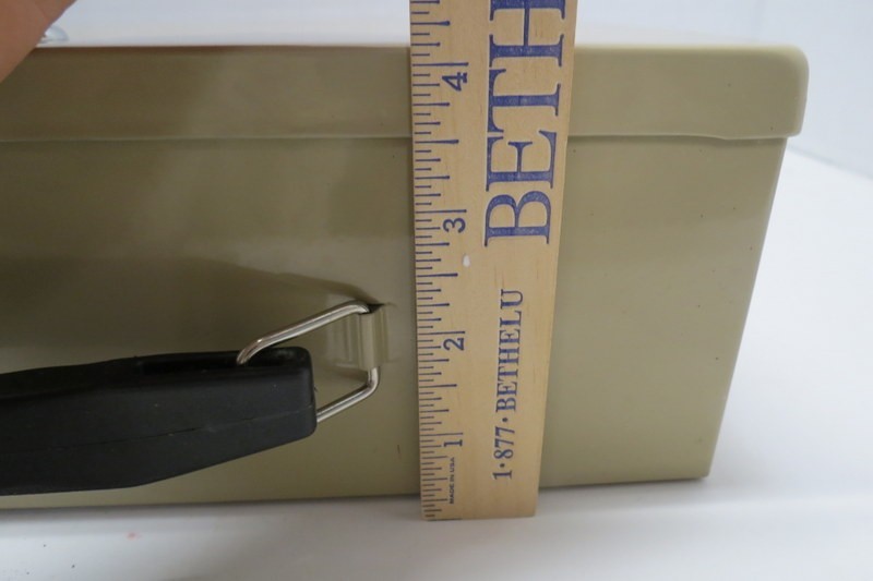 Small Security Box with 1 key, double-walled, insulated, Fire-resistant, beige