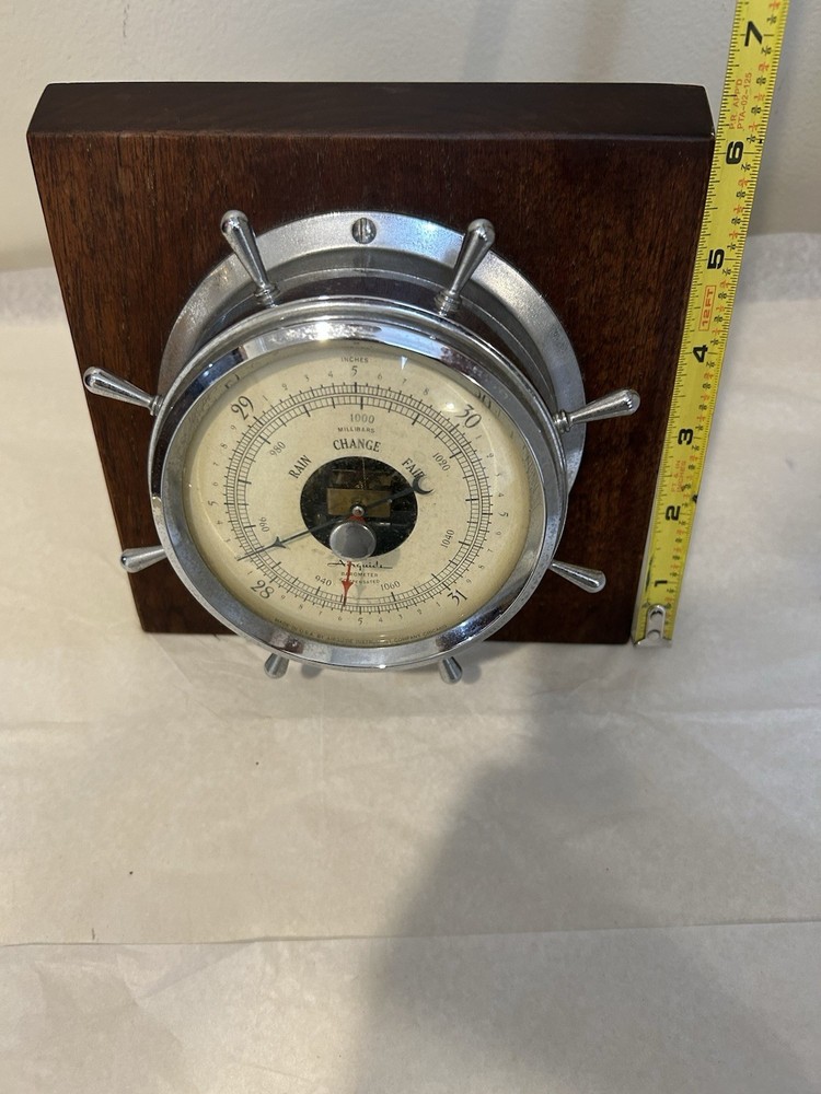 Barometer / Airguide Ships Wheel