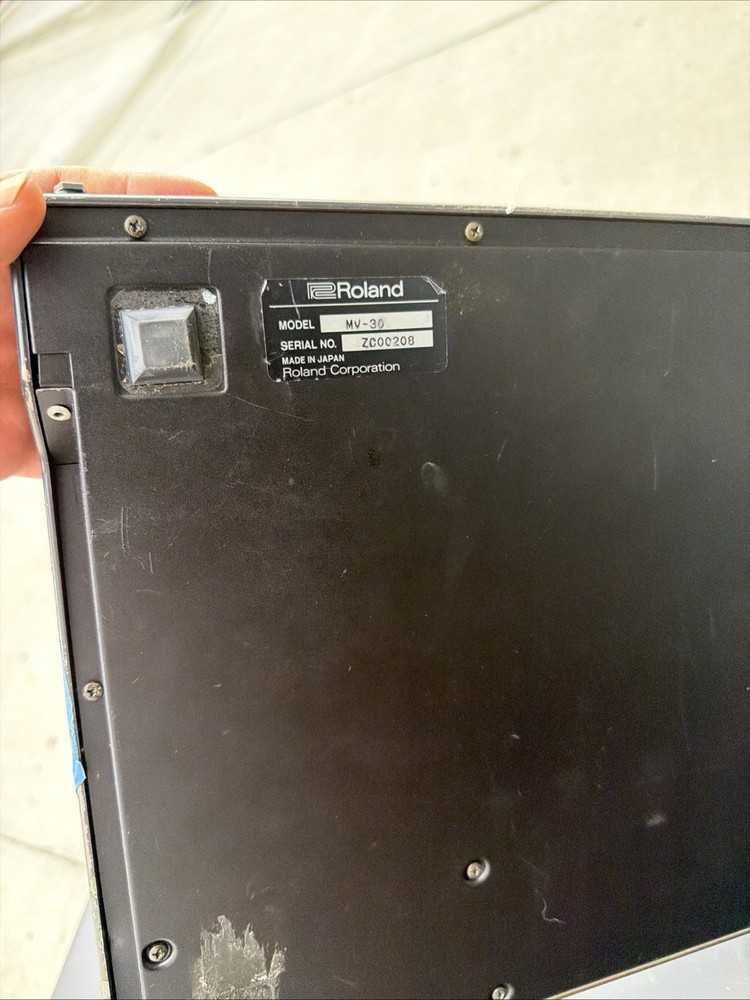 Roland MV-30 Studio M