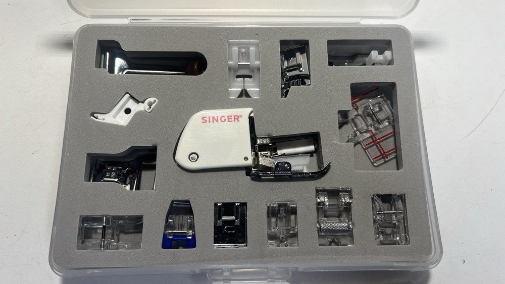 🧵 SINGER S900 Computerized Sewing Machine (Open Box)