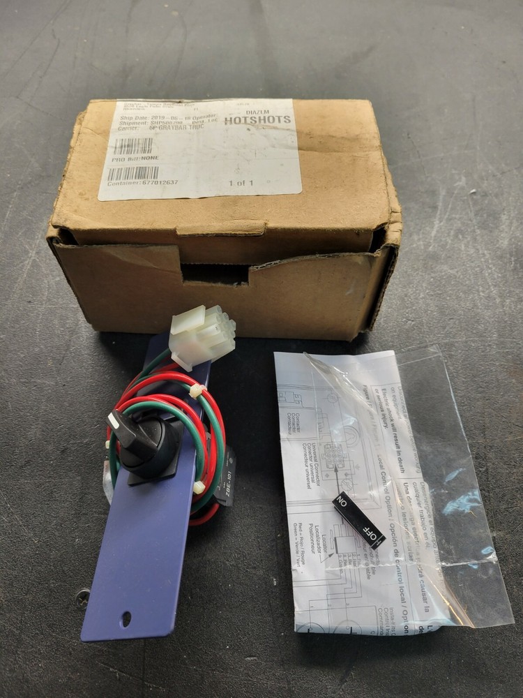 Schneider Electric LA9CA06DT Selector Switch.
