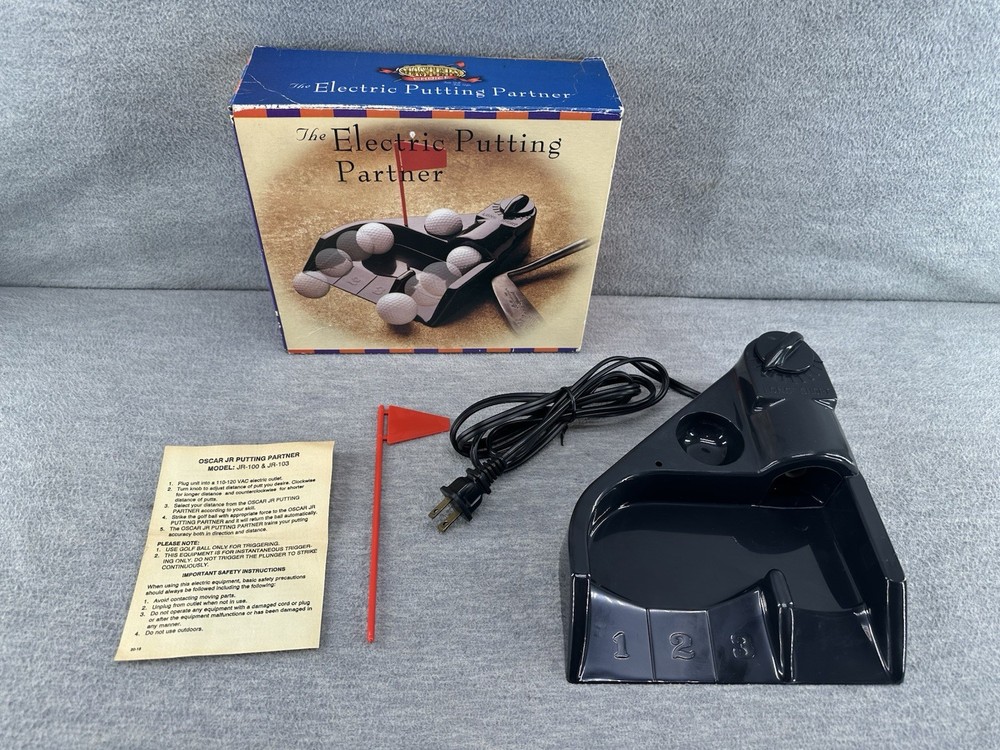 MASTER CHOICE - Golf Electric Putting Partner Trainer Automatic Ball Return  NEW