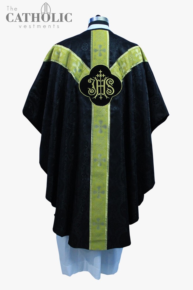 Gothic Vestment & Mass Set – Black