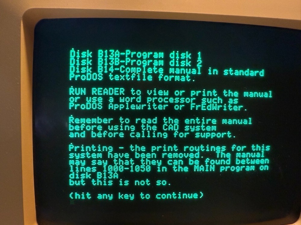BIG RED COMPUTER CLUB - 30 disks - some work, some don't - Apple Software