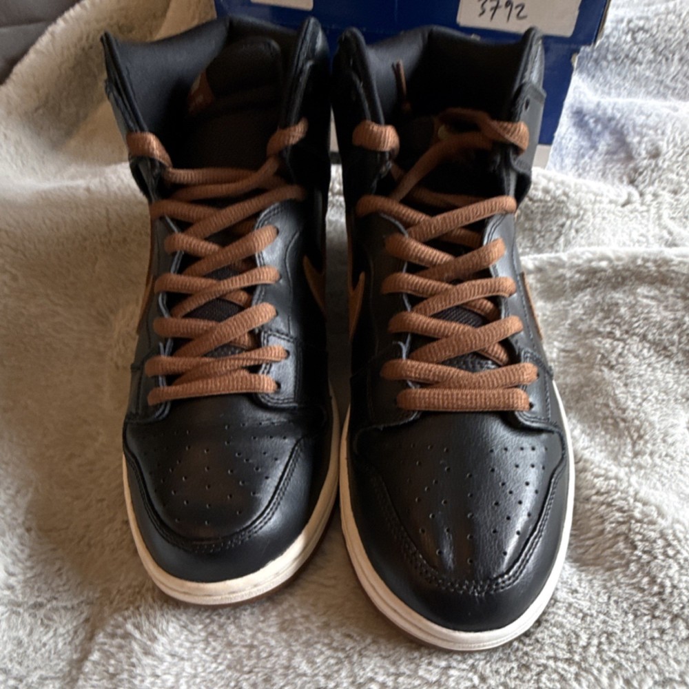 Nike SB Dunk High Guiness
