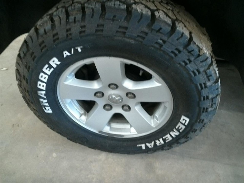 RAM1500 2012 Jack 104778662