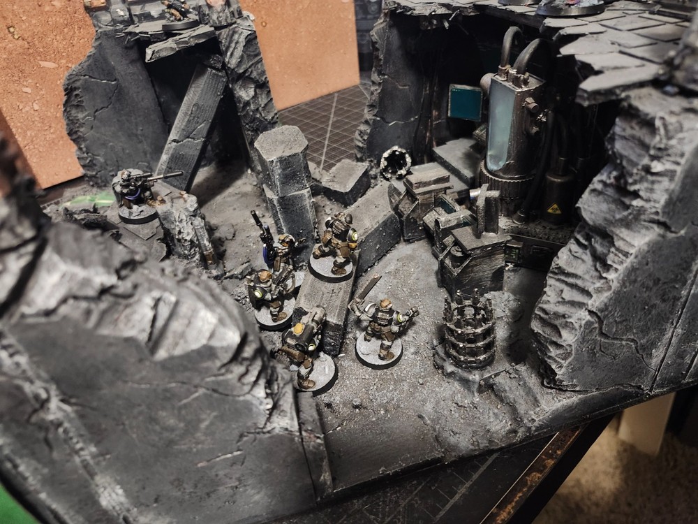 scratch built large ruin for wargaming