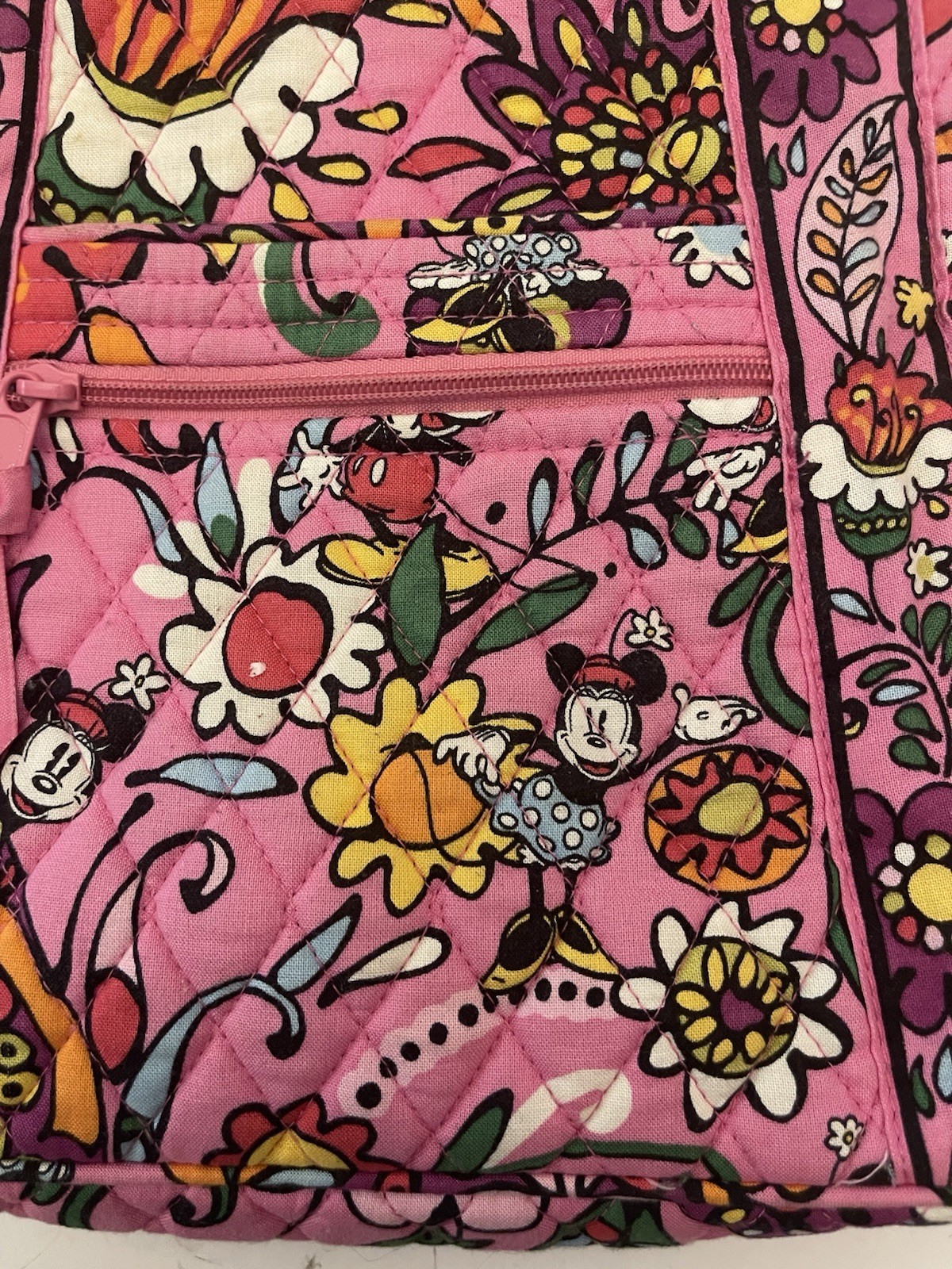 DISNEY VERA BRADLEY Mickey Minnie Just Mousing Around 11” Pink Hipster Crossbody