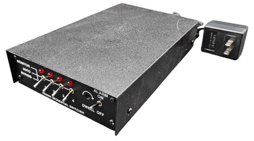 Pelco VS5004 Video Sequential Switcher with Power Supply