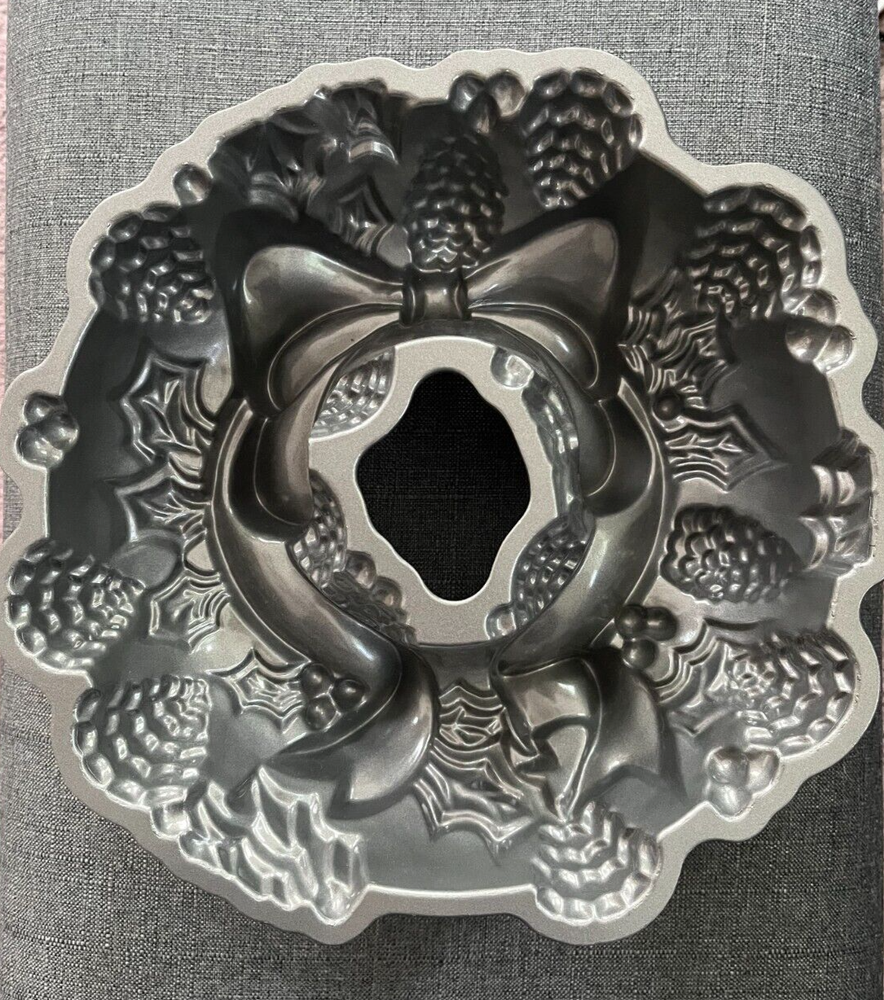Nordic Ware Holiday Wreath Pan