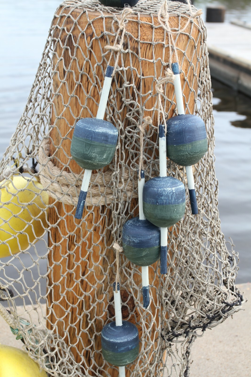 Vintage Style Fishing Net Marker Weathered Look Wood, WF-1