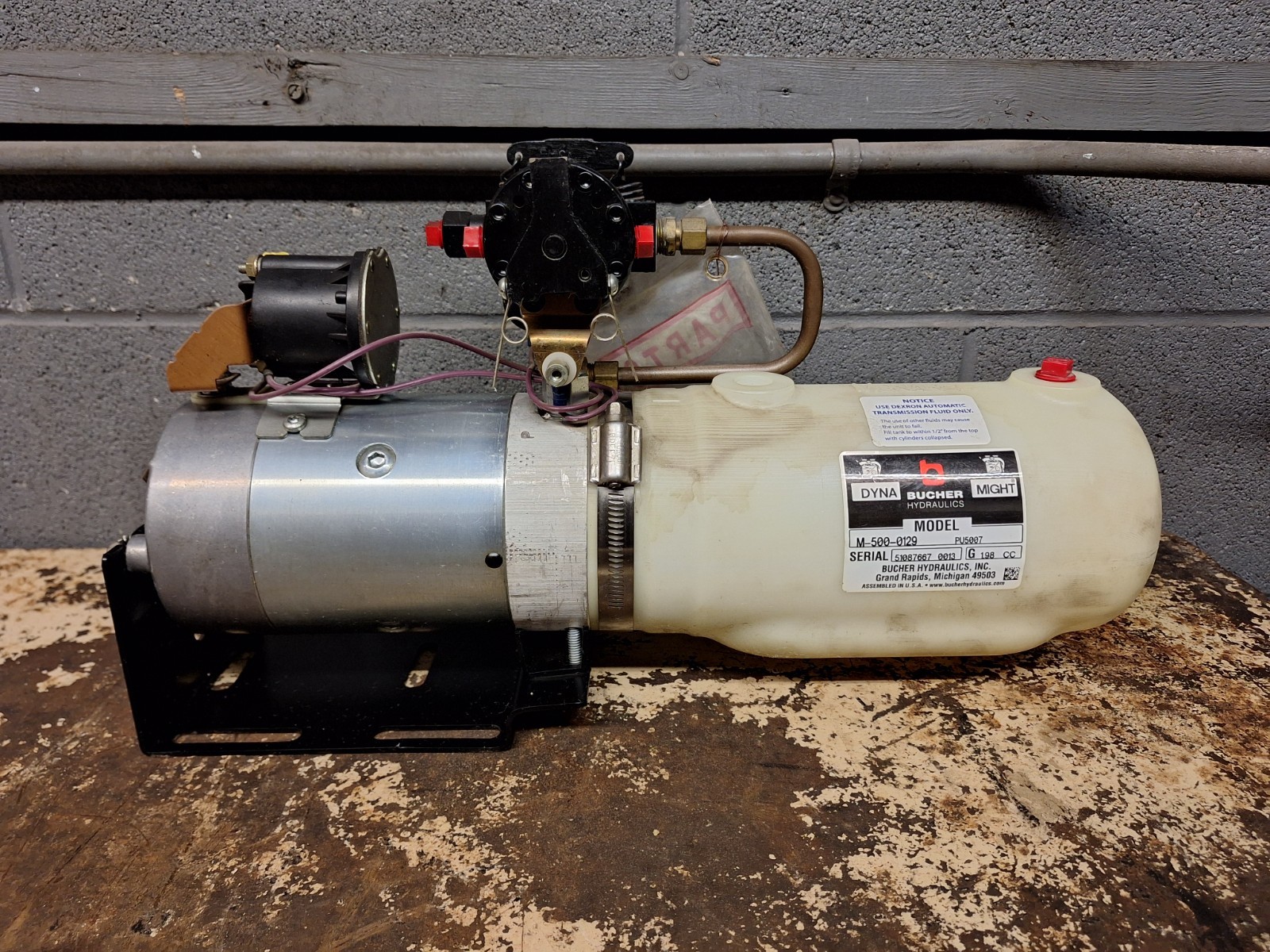 NOS Bucher Dyna-Might M-500-0129 PU5007 12V Hydraulic Power Unit Plow Lift Dump