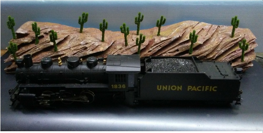 N Scale Cactus, Dozen