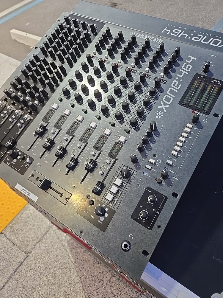 Allen And Heath Xone 464 Very nice condition