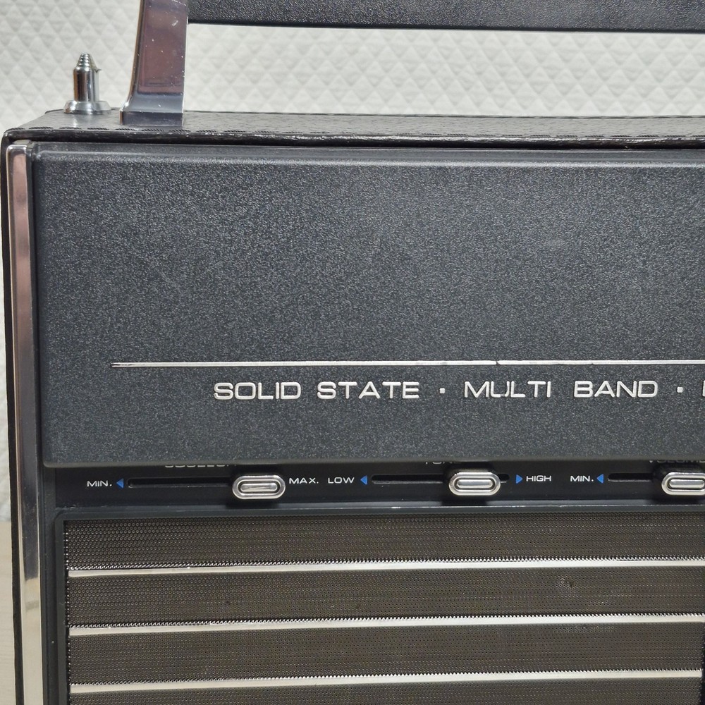 Vintage 70's 1425 Westminster Solid state World Time Ham operators multiband