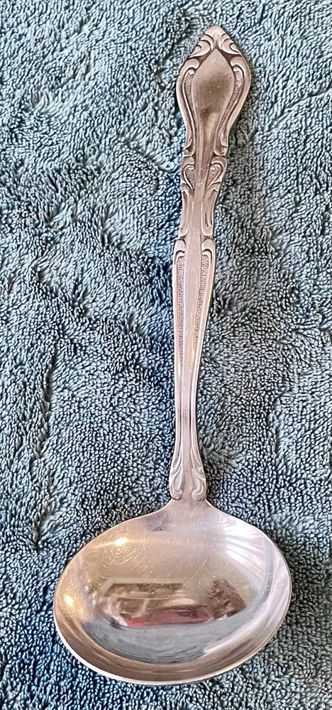 ROGERS CO. FLATWARE AUBERGE SCROLLS SOUP OR GRAVY LADLE EUC