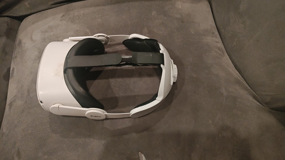 Meta Quest 2 Virtual Reality Headset 128GB, Standalone, upgraded strap