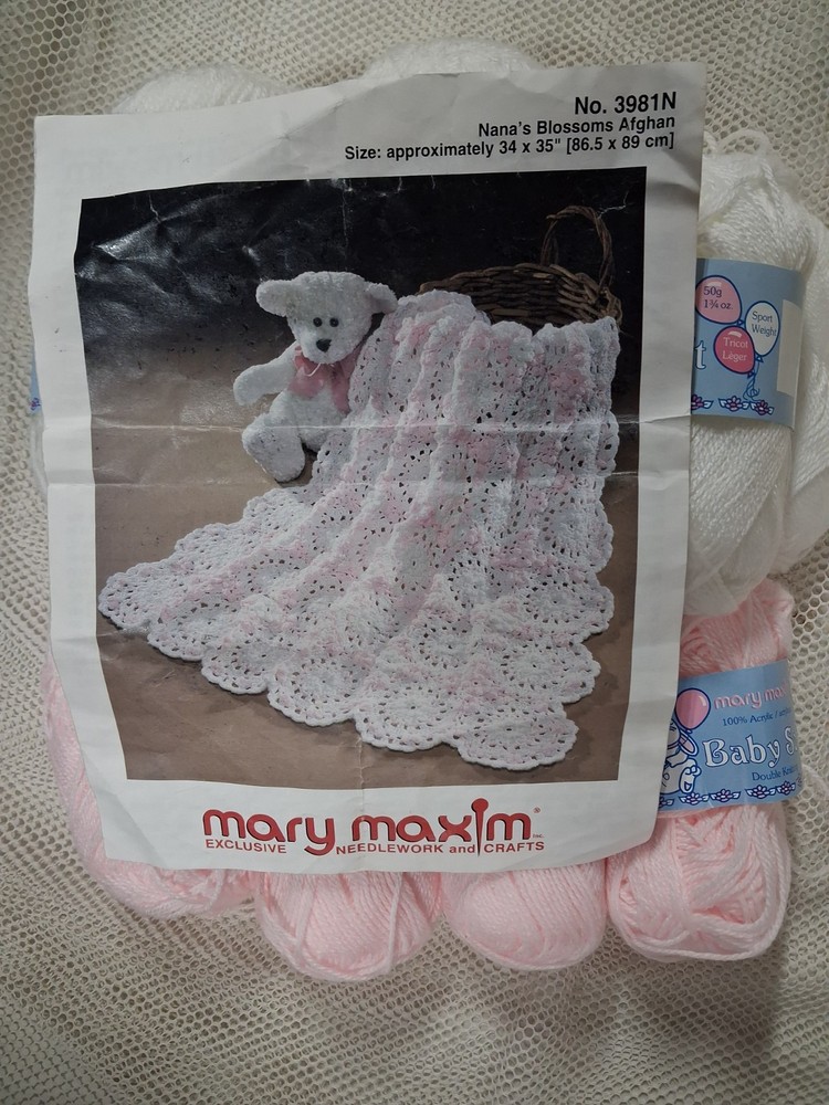 NANA'S BLOSSOMS AFGHAN KIT