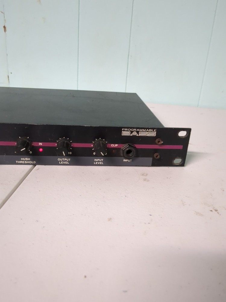 Rocktron Programmable Bass preamp/hush Guitar Rack Processor, Powers On/Untested