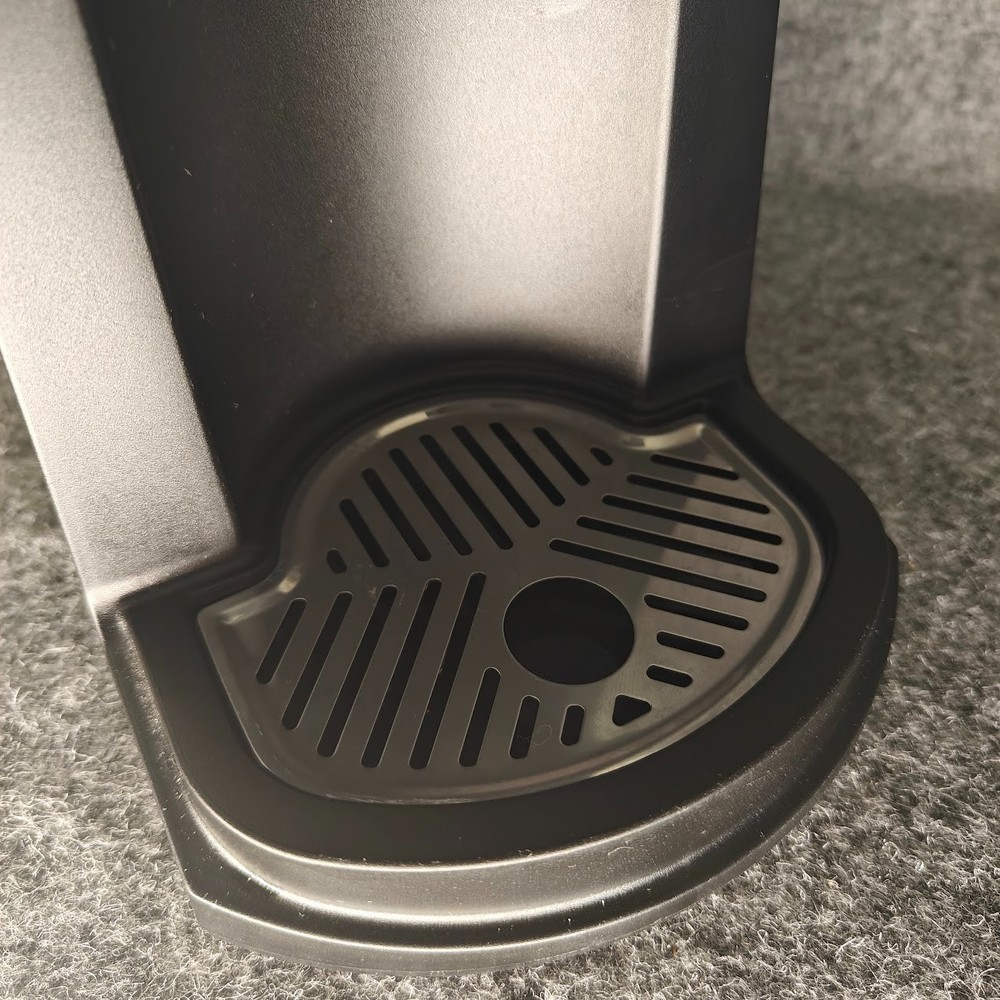 Frigidaire ECMK110 Single‑Serve Coffee Maker Black PREOWNED NO BOX