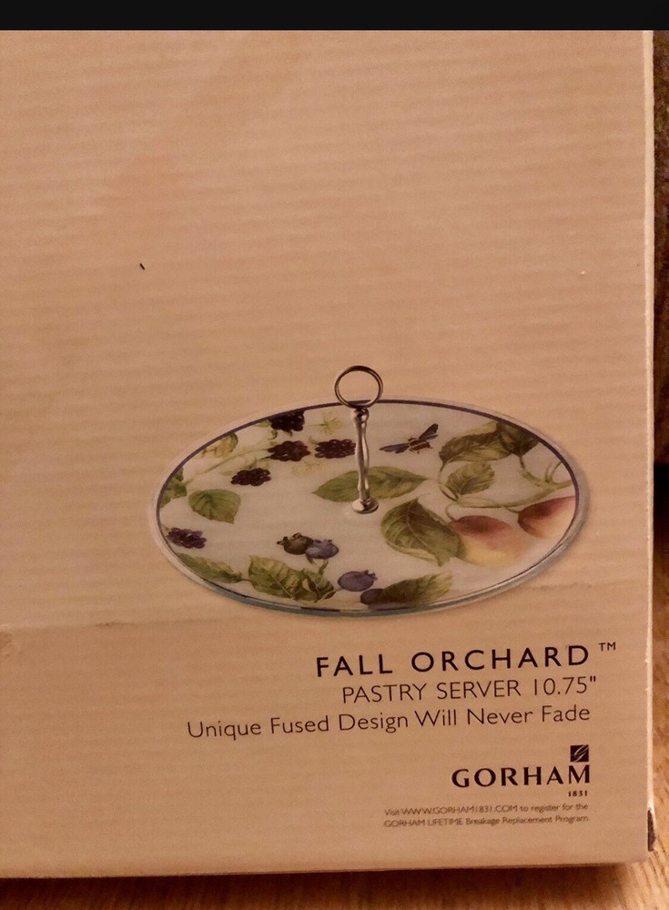 Gorham Fall Orchard Round Pastry Server with Handle 10.75”