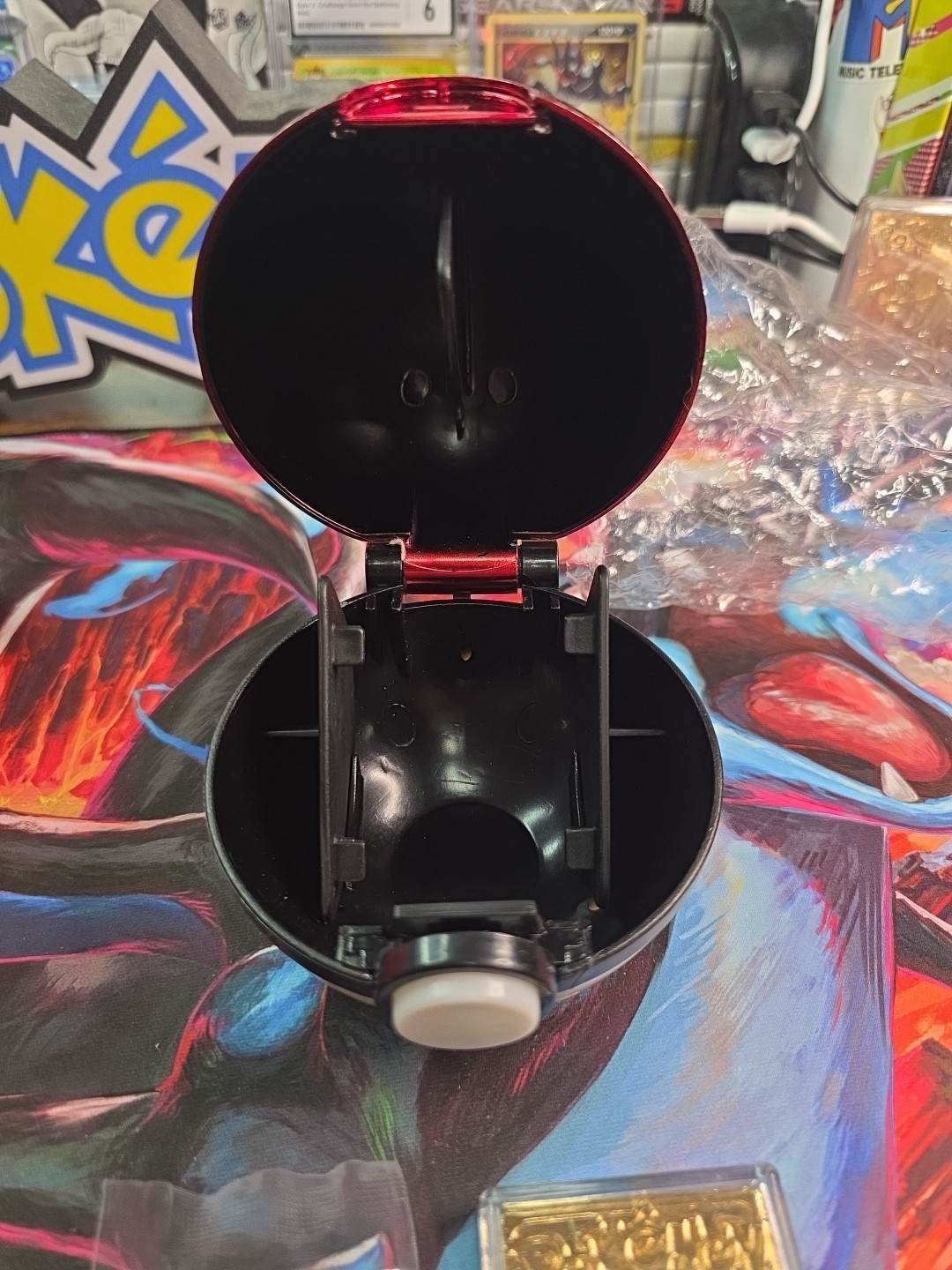 1998 NINTENDO CHARIZARD LIMITED EDITION 23K GOLD PLATED TRADING CARD