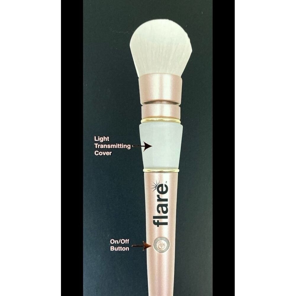 Flare by Centric Beauty Light-Up Makeup Brush