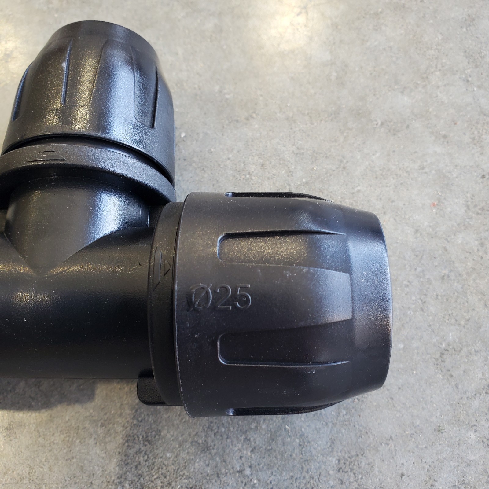 Aircom Quick Line QLTRPA025020 Reducing Tee PA 25MM to 20MM Lot of 2