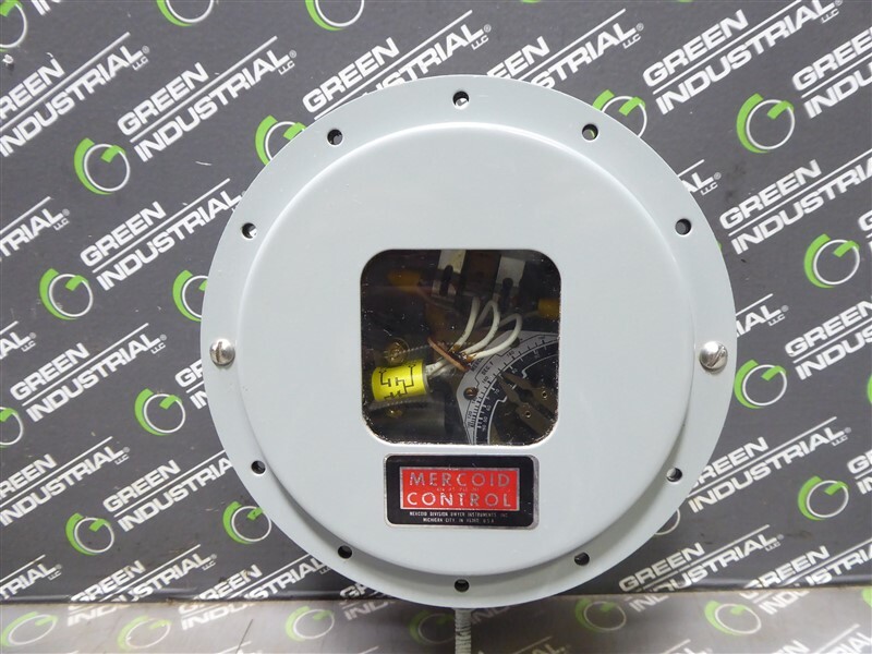 SURPLUS Mercoid Control DAW-38-153-5 Temperature Switch