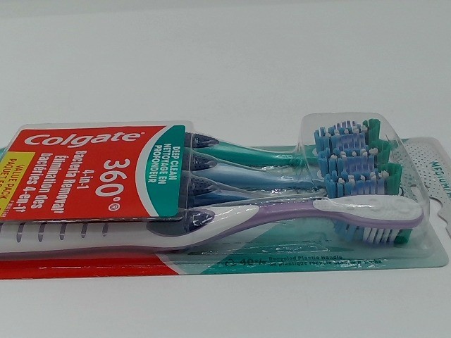 Colgate 360 4-In-1 Bacteria Removal Medium Toothbrush For Adults