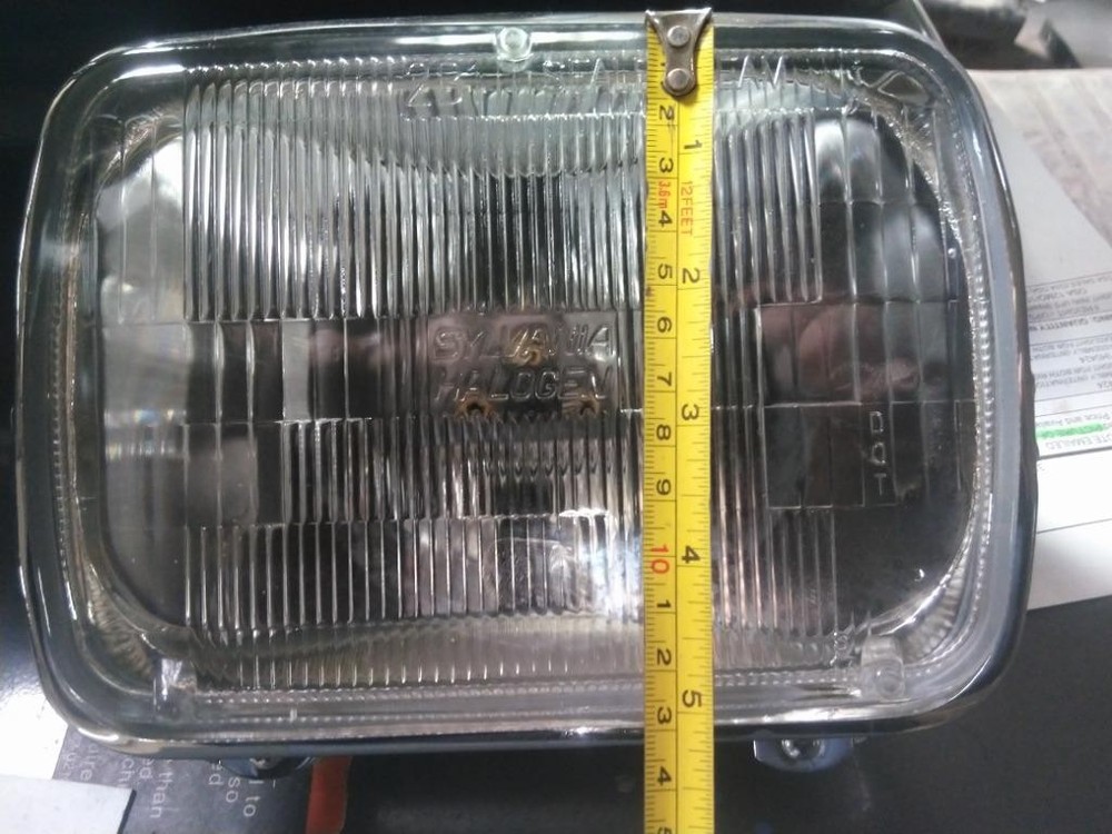 International 4700 Headlight