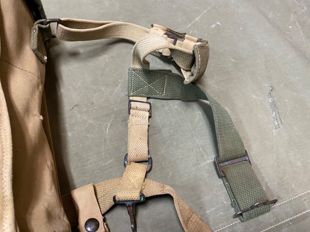 ORIGINAL WWII ENGINEER MINE DETECTOR BG-151-H BATTERY CARRY BAG FIELD PACK