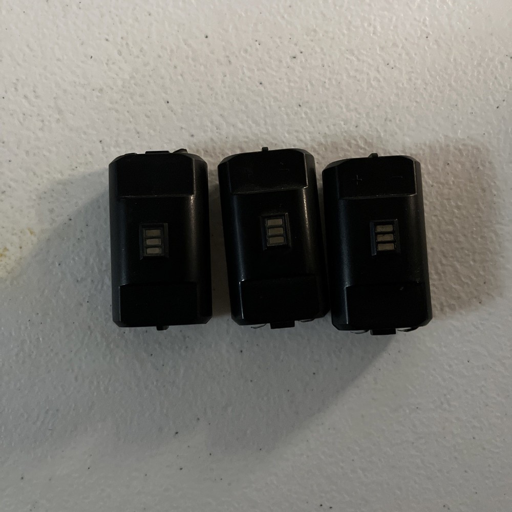 Microsoft Xbox One Power a Rechargeable Battery Pack