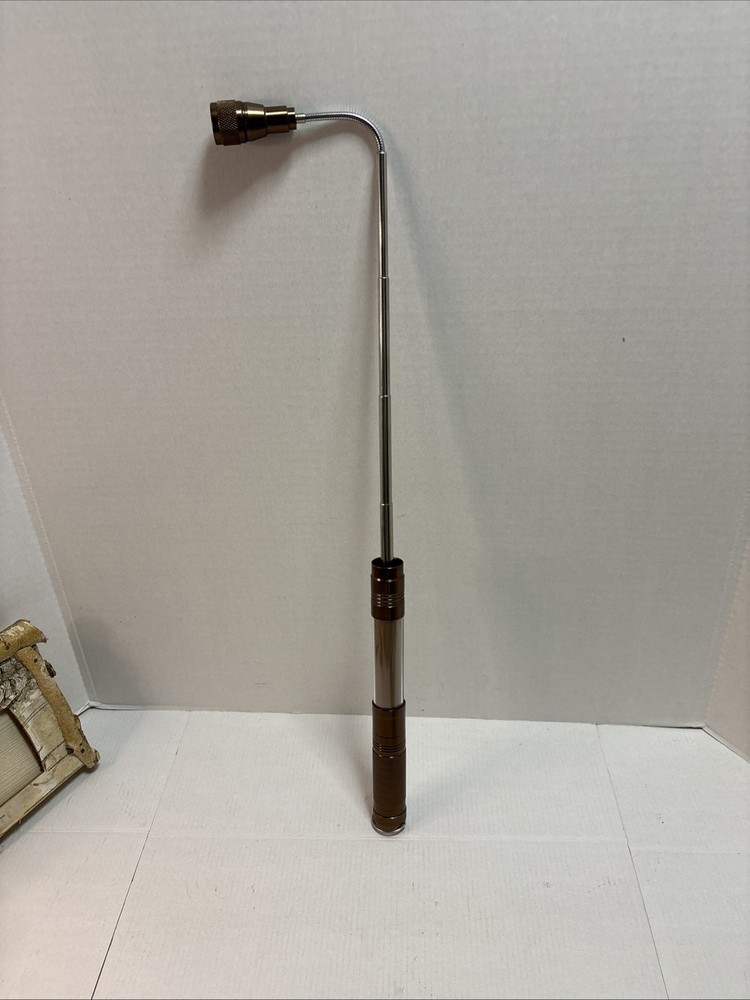 HALO Telescoping LED Flashlight 3 Light Modes Bends & Extends 10”-25”