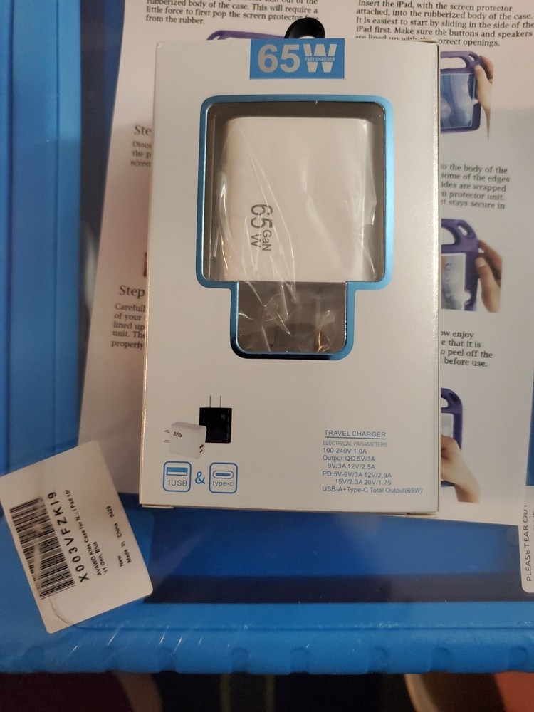 IPAD 10 / 11 Generation Kids Shockproof Case With Screen Protector And Extra